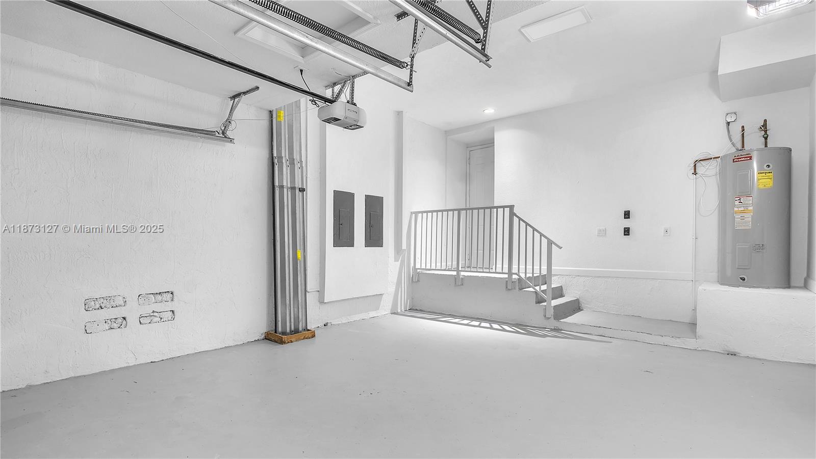 CUTLER CAY - Residential Lease