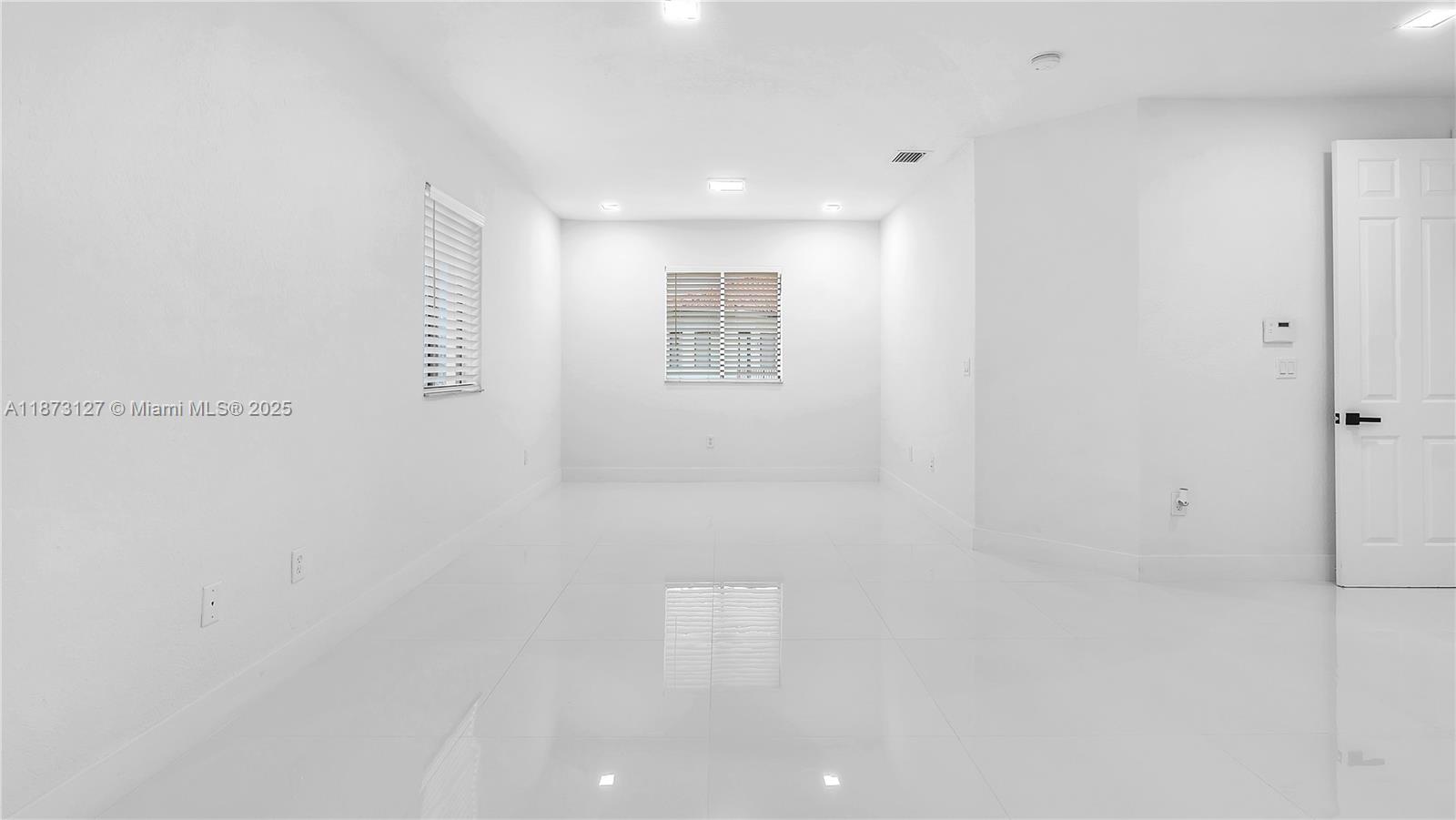 CUTLER CAY - Residential Lease