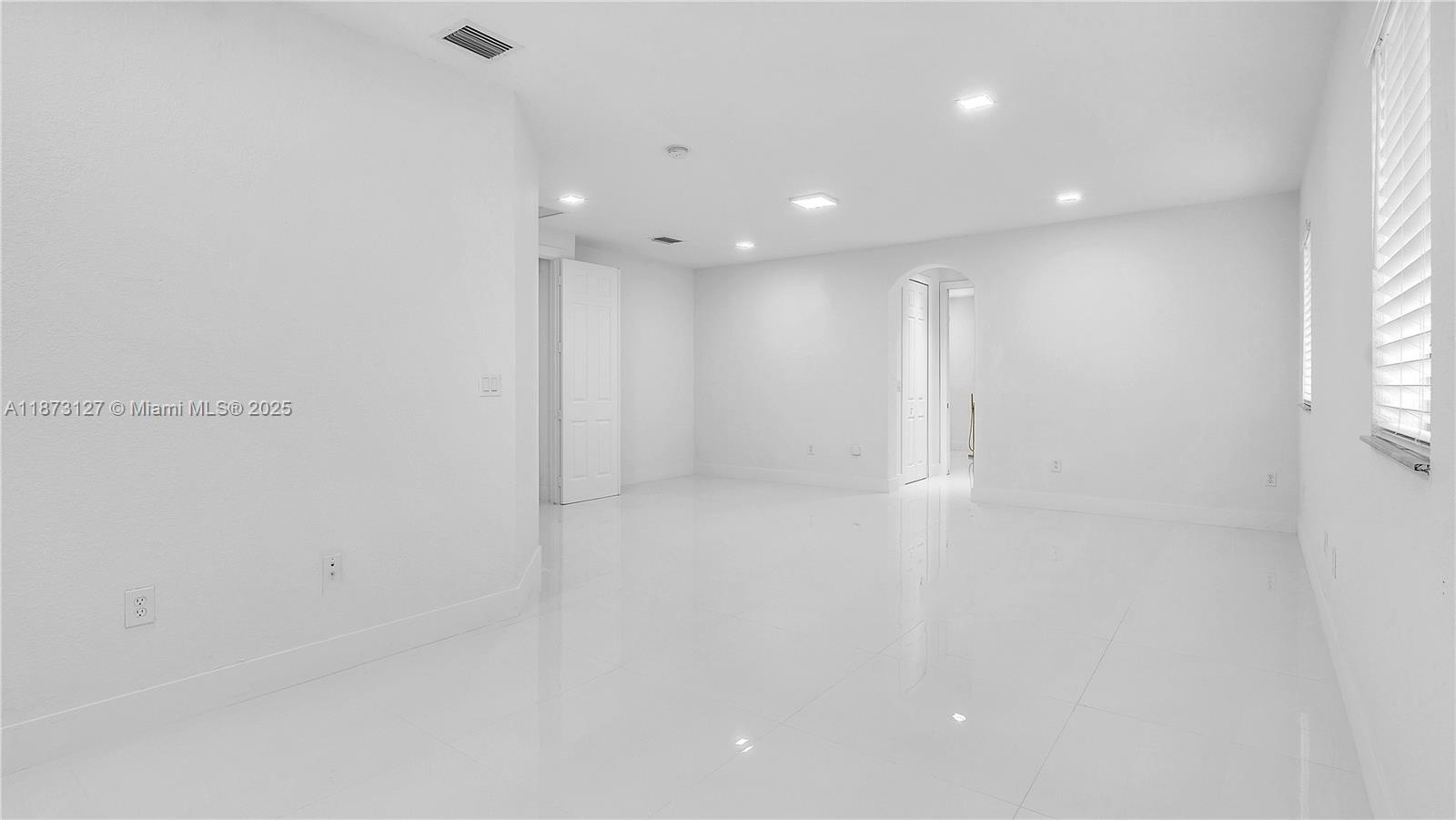 CUTLER CAY - Residential Lease