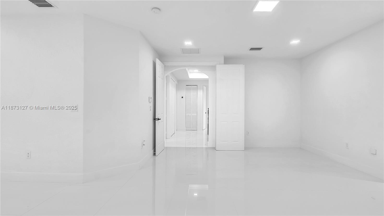 CUTLER CAY - Residential Lease