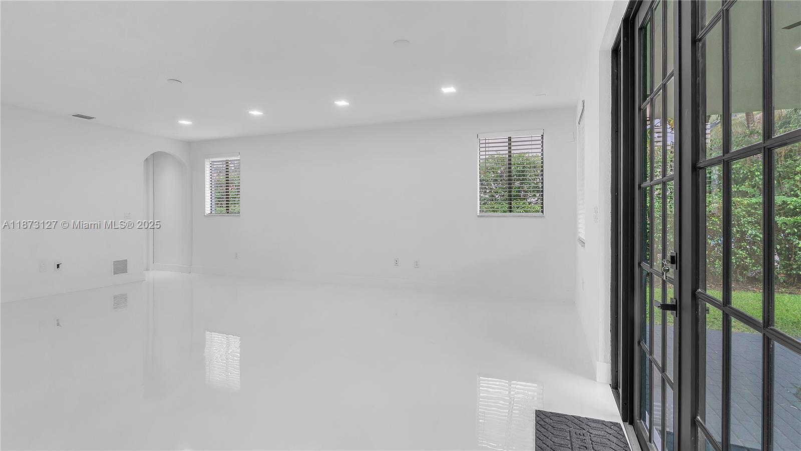 CUTLER CAY - Residential Lease