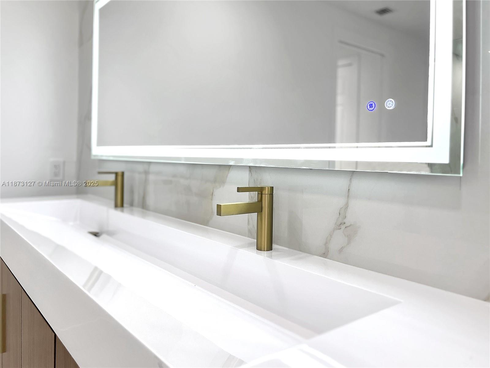 CUTLER CAY - Residential Lease