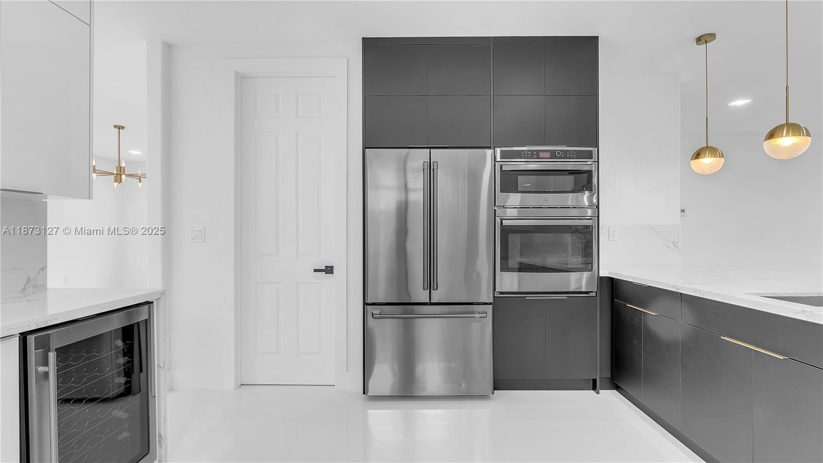 CUTLER CAY - Residential Lease