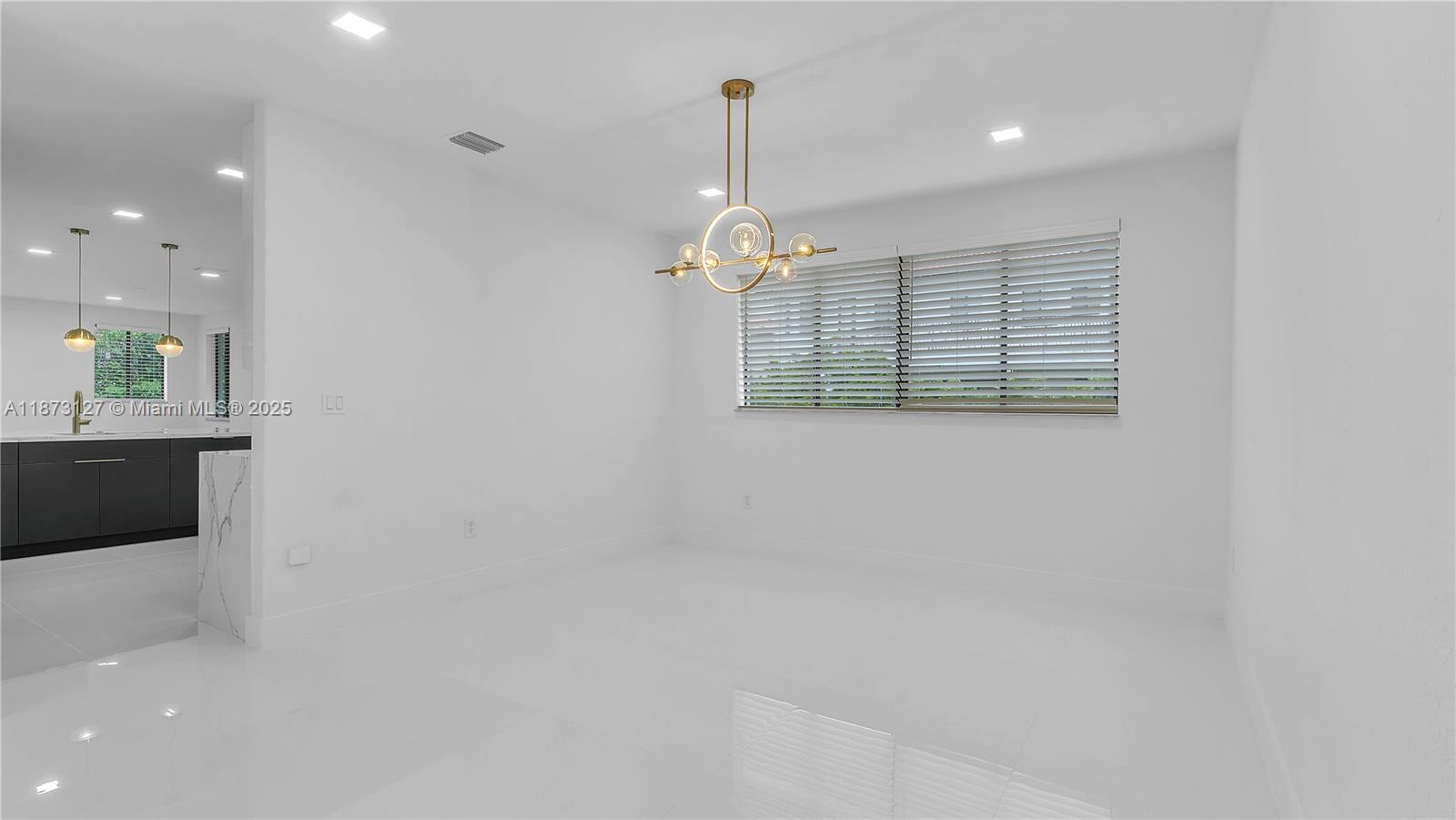 CUTLER CAY - Residential Lease