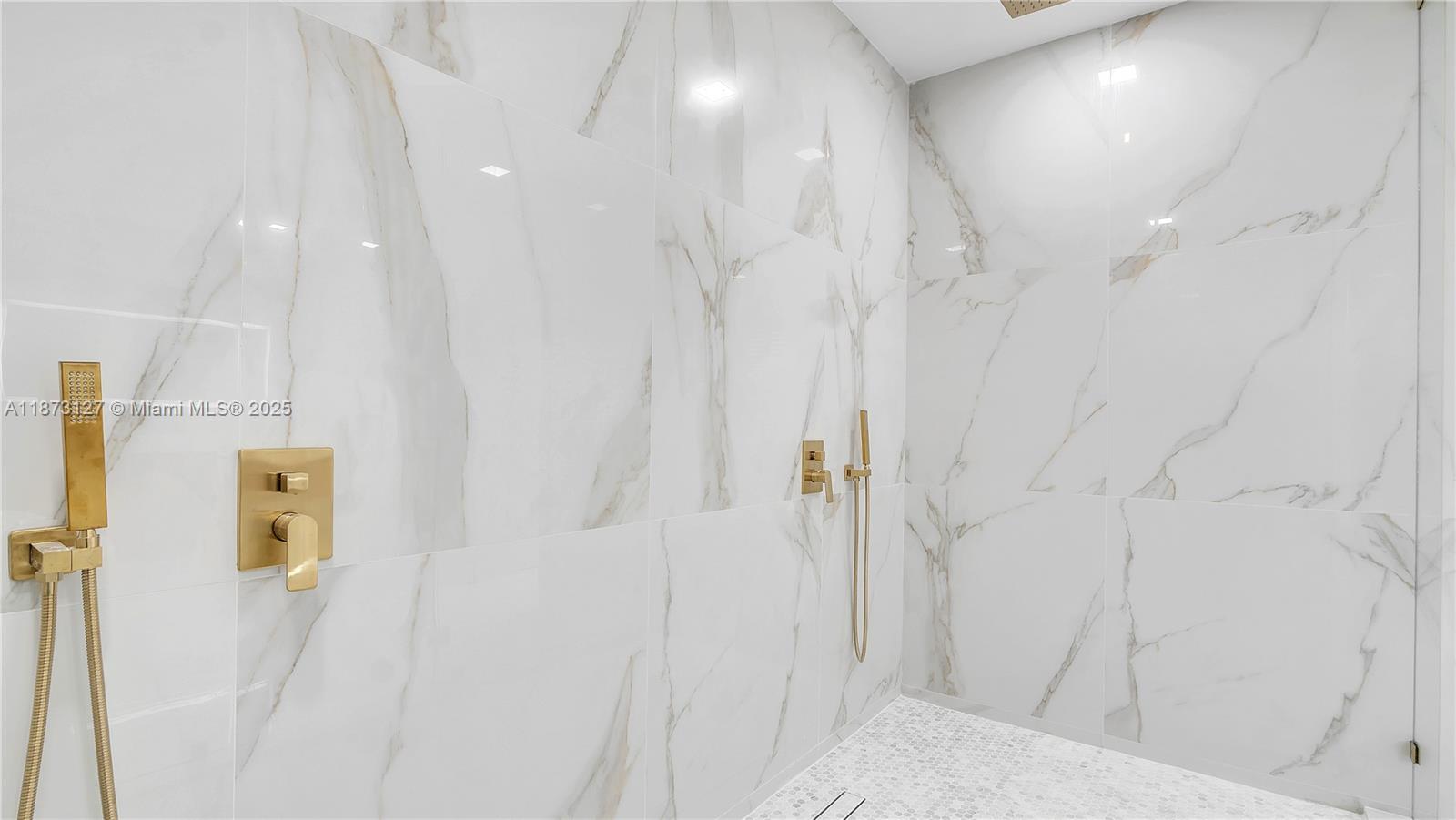 CUTLER CAY - Residential Lease