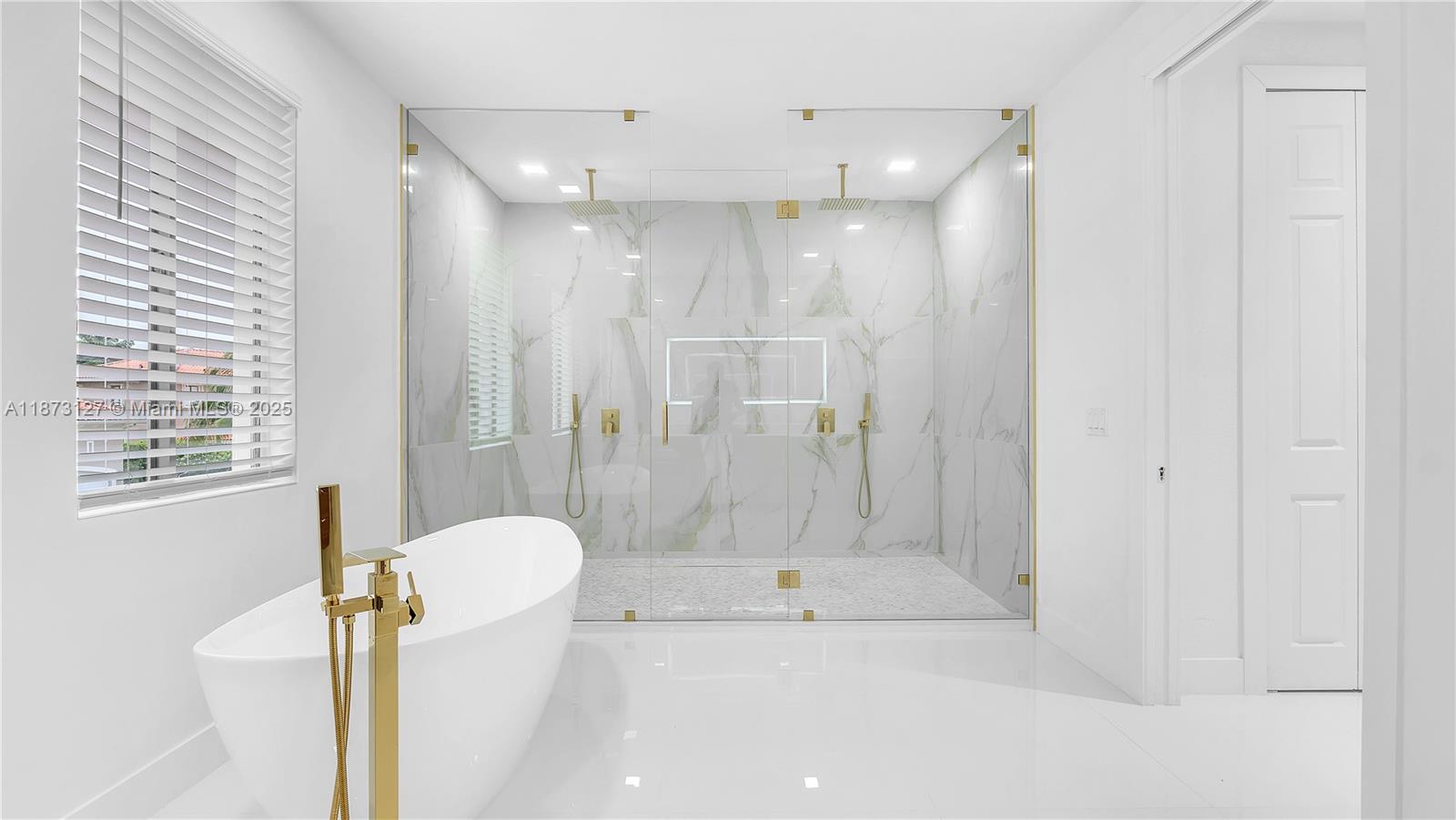 CUTLER CAY - Residential Lease