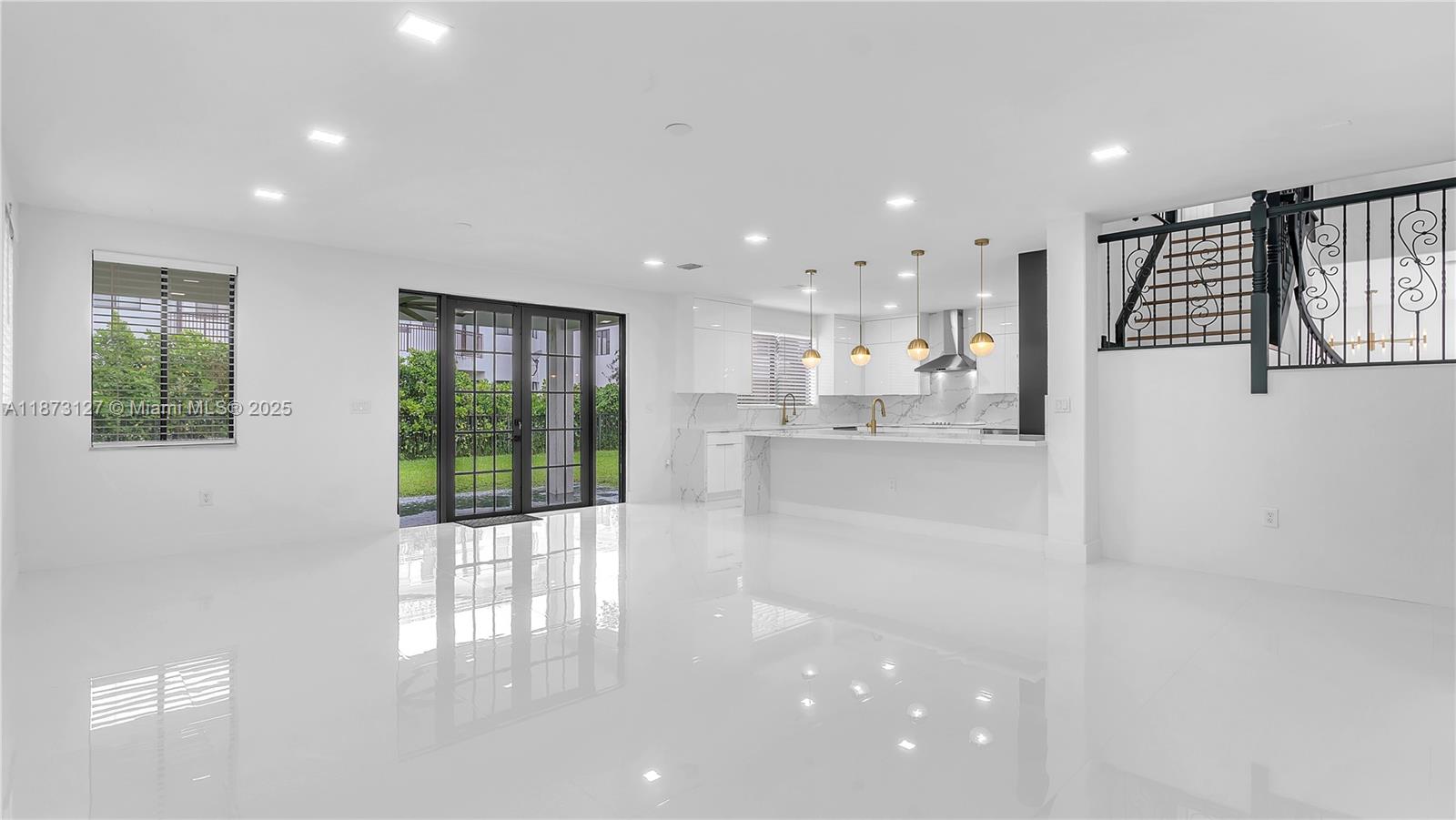 CUTLER CAY - Residential Lease