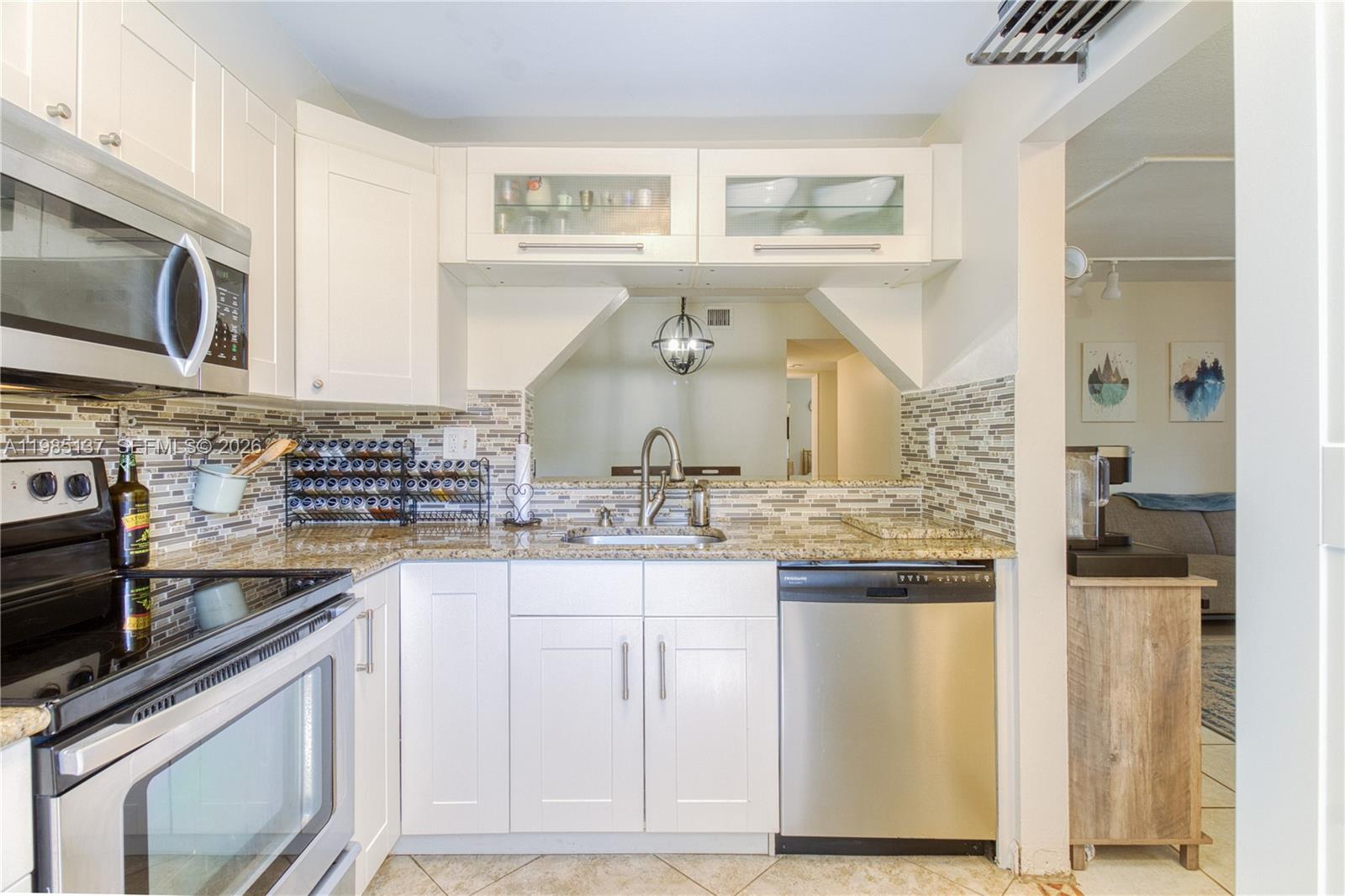 OAKLAND FOREST CLUB CONDO - Residential