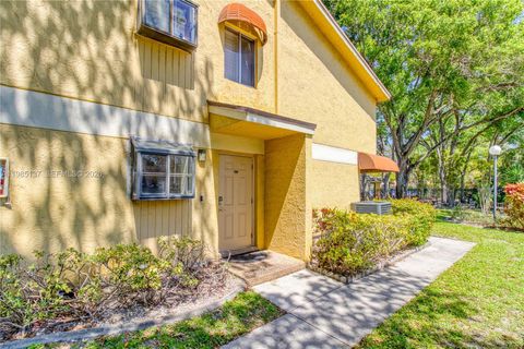 3095 N Oakland Forest Dr 104 Oakland Park FL 33309