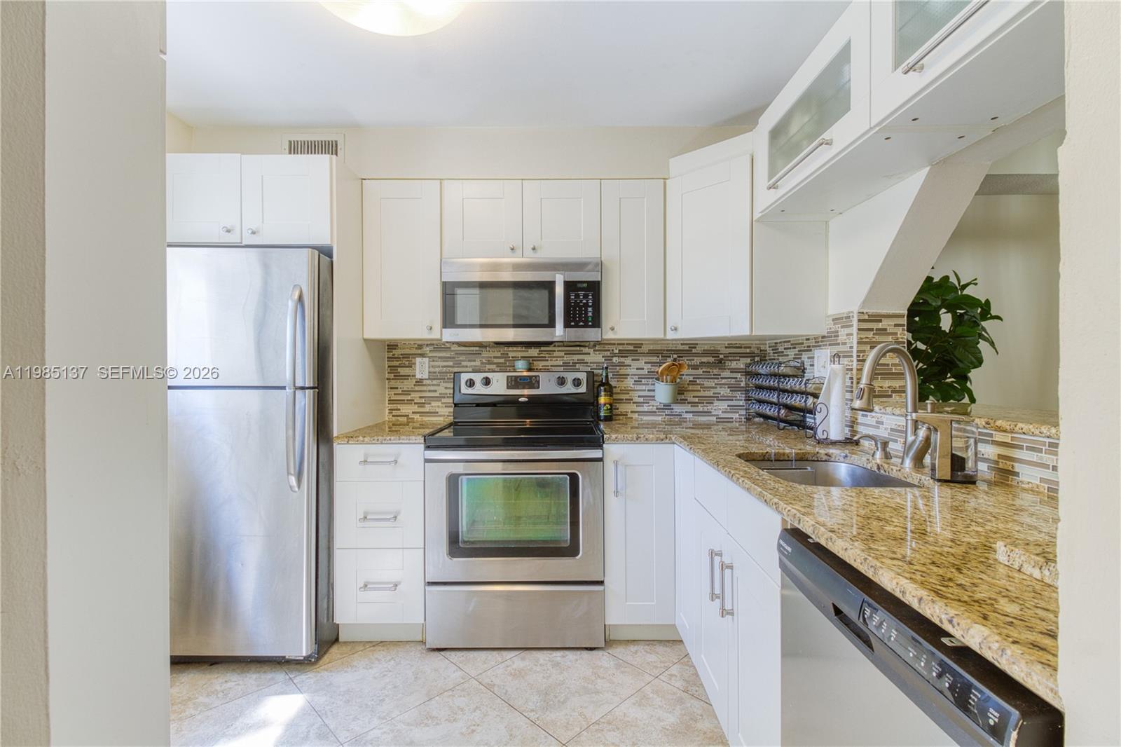 OAKLAND FOREST CLUB CONDO - Residential