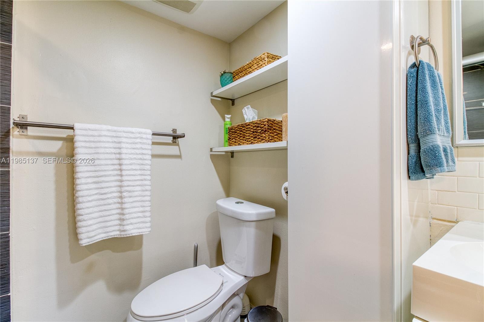 OAKLAND FOREST CLUB CONDO - Residential