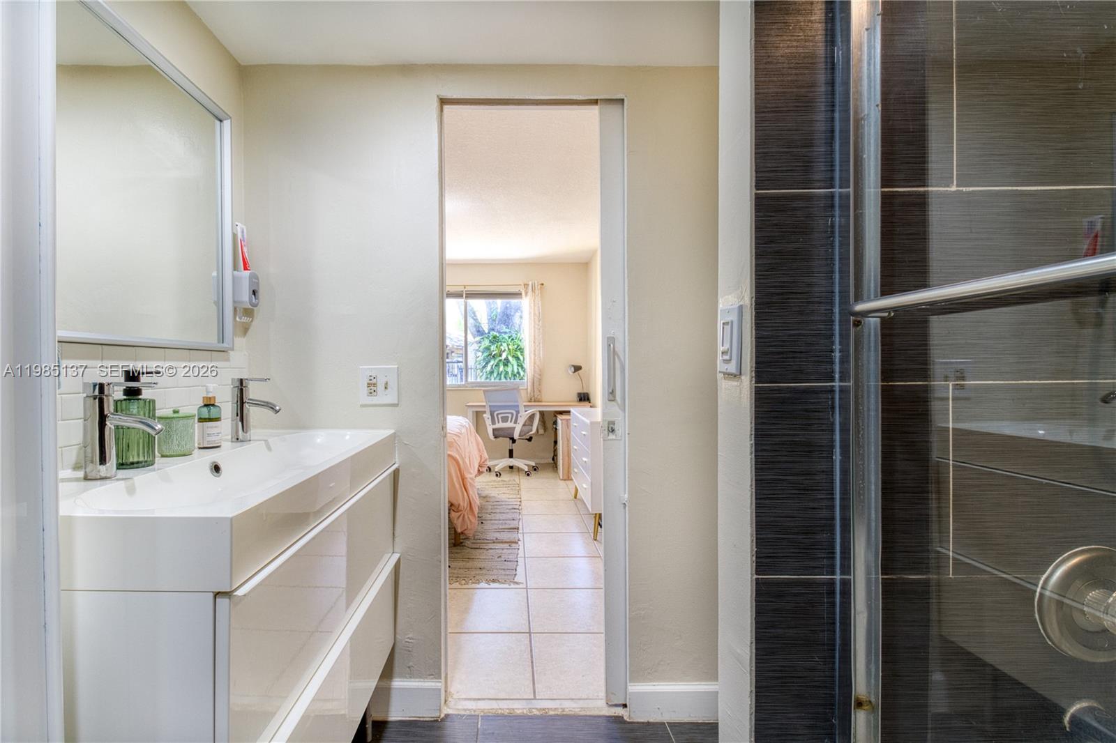 OAKLAND FOREST CLUB CONDO - Residential