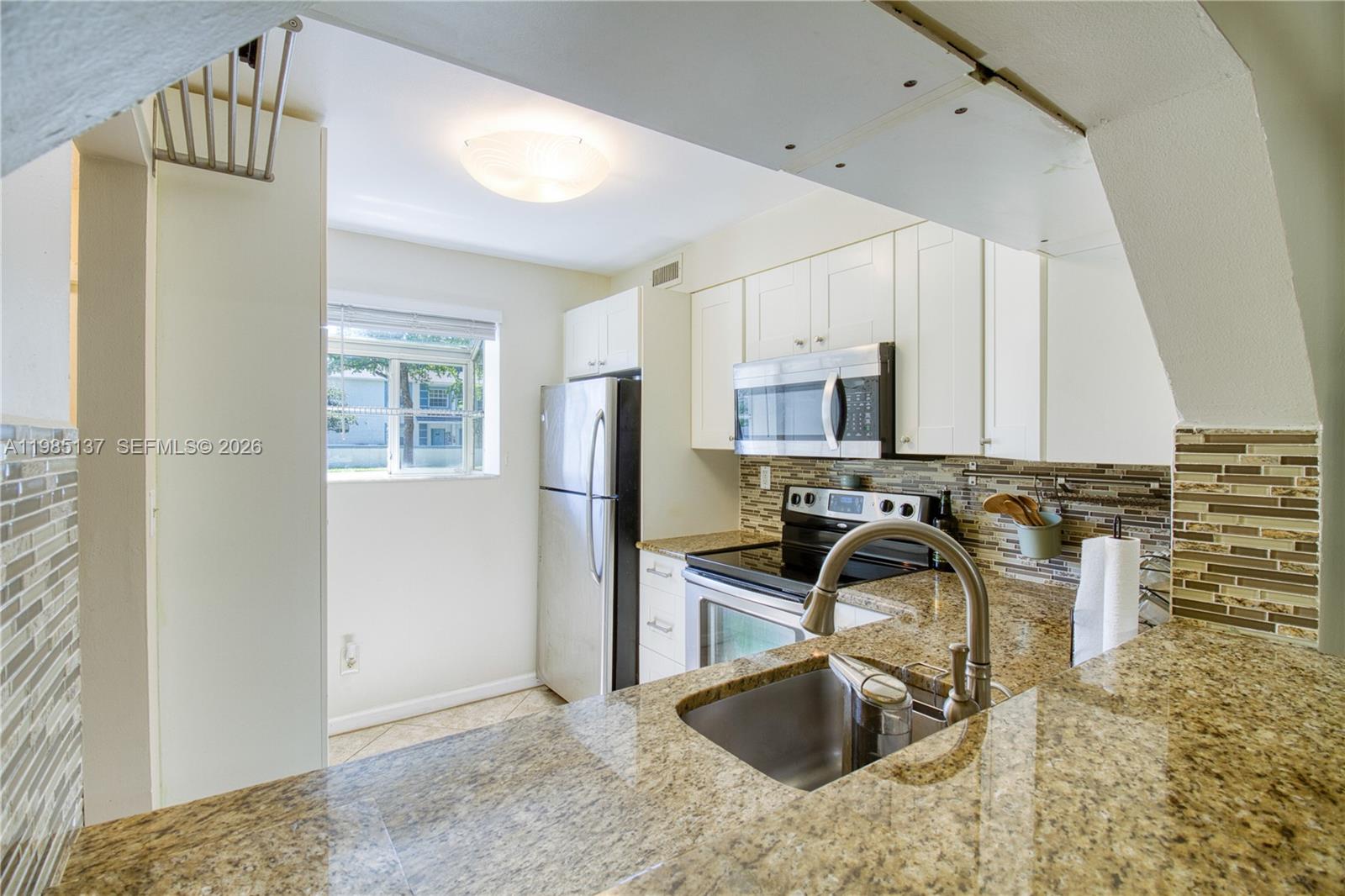 OAKLAND FOREST CLUB CONDO - Residential