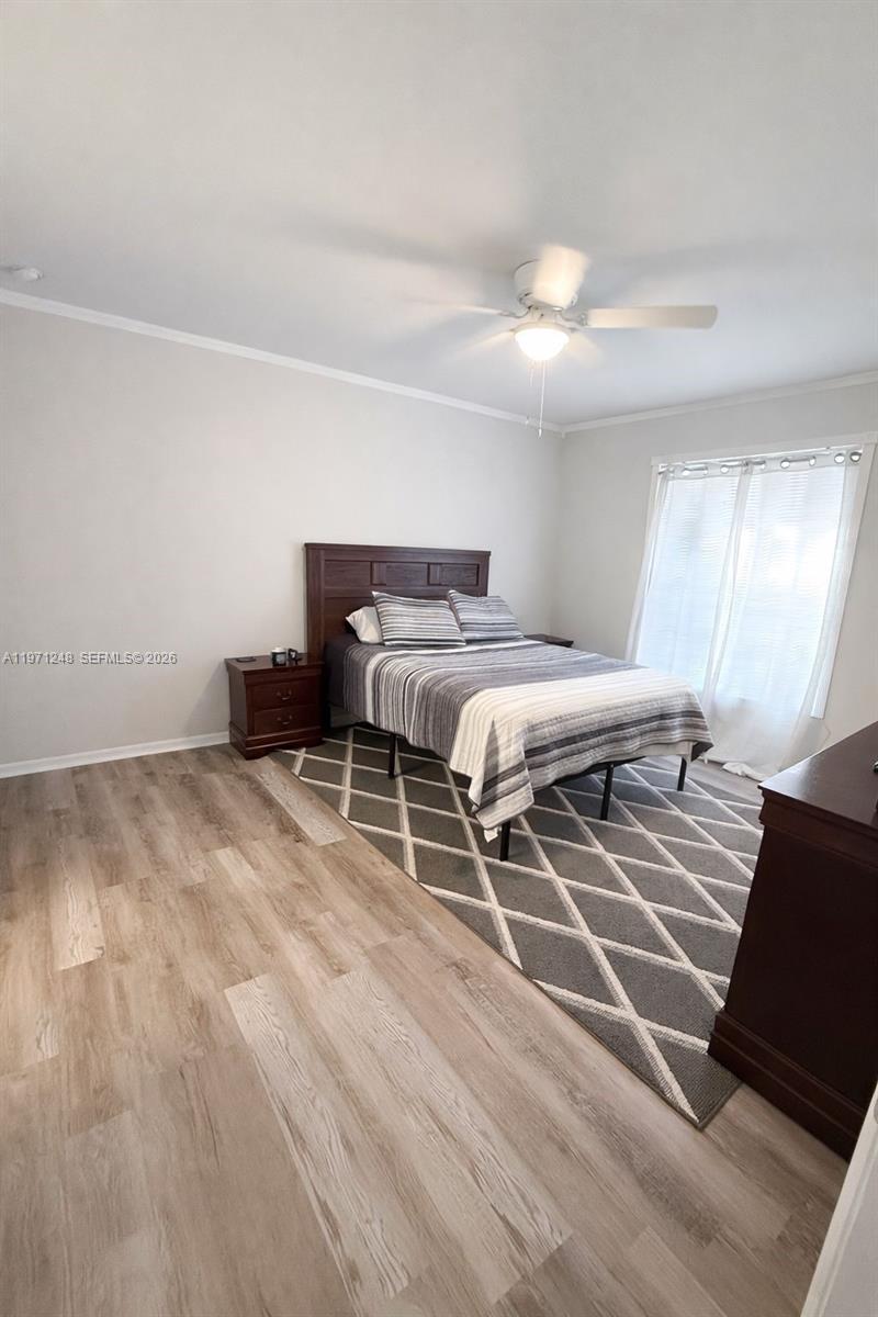 VARSITY LAKE - Residential