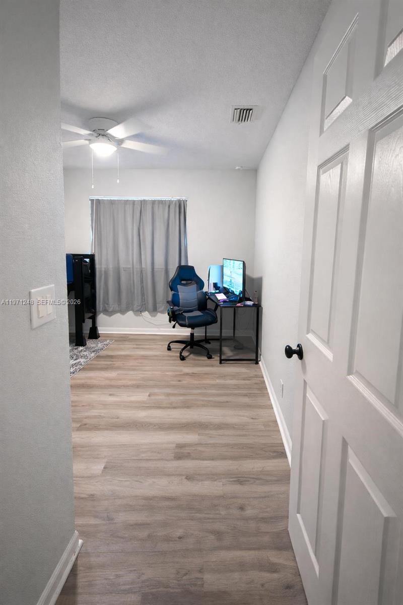 VARSITY LAKE - Residential