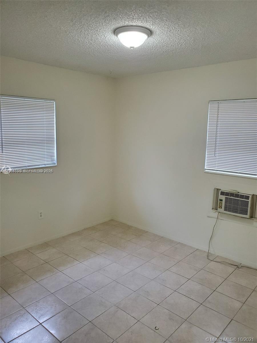 HILLSIDE - Residential Lease