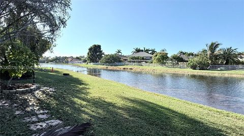 Tiny photo for 1392 Canary Island Dr, Weston, FL 33327 (MLS # A12027281)