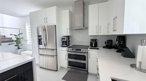 Tiny photo for 1392 Canary Island Dr, Weston, FL 33327 (MLS # A12027281)