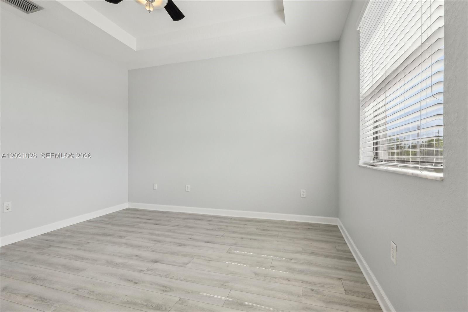 PINE ISLE - Residential