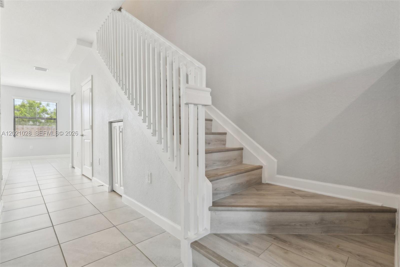 PINE ISLE - Residential
