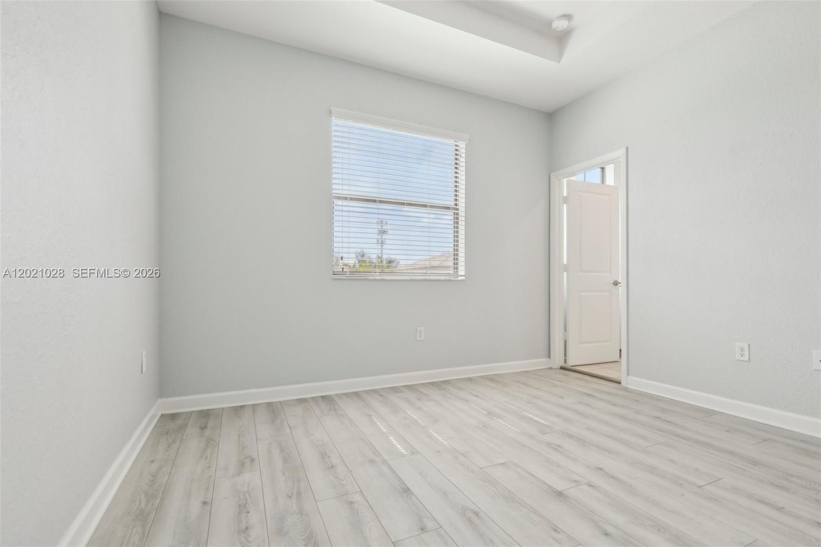 PINE ISLE - Residential