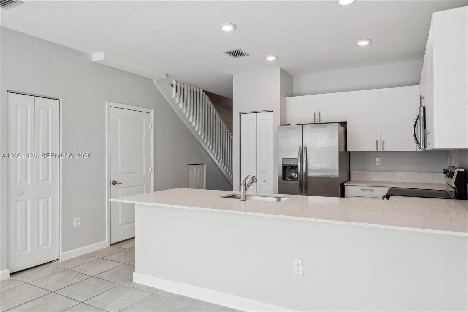 PINE ISLE - Residential