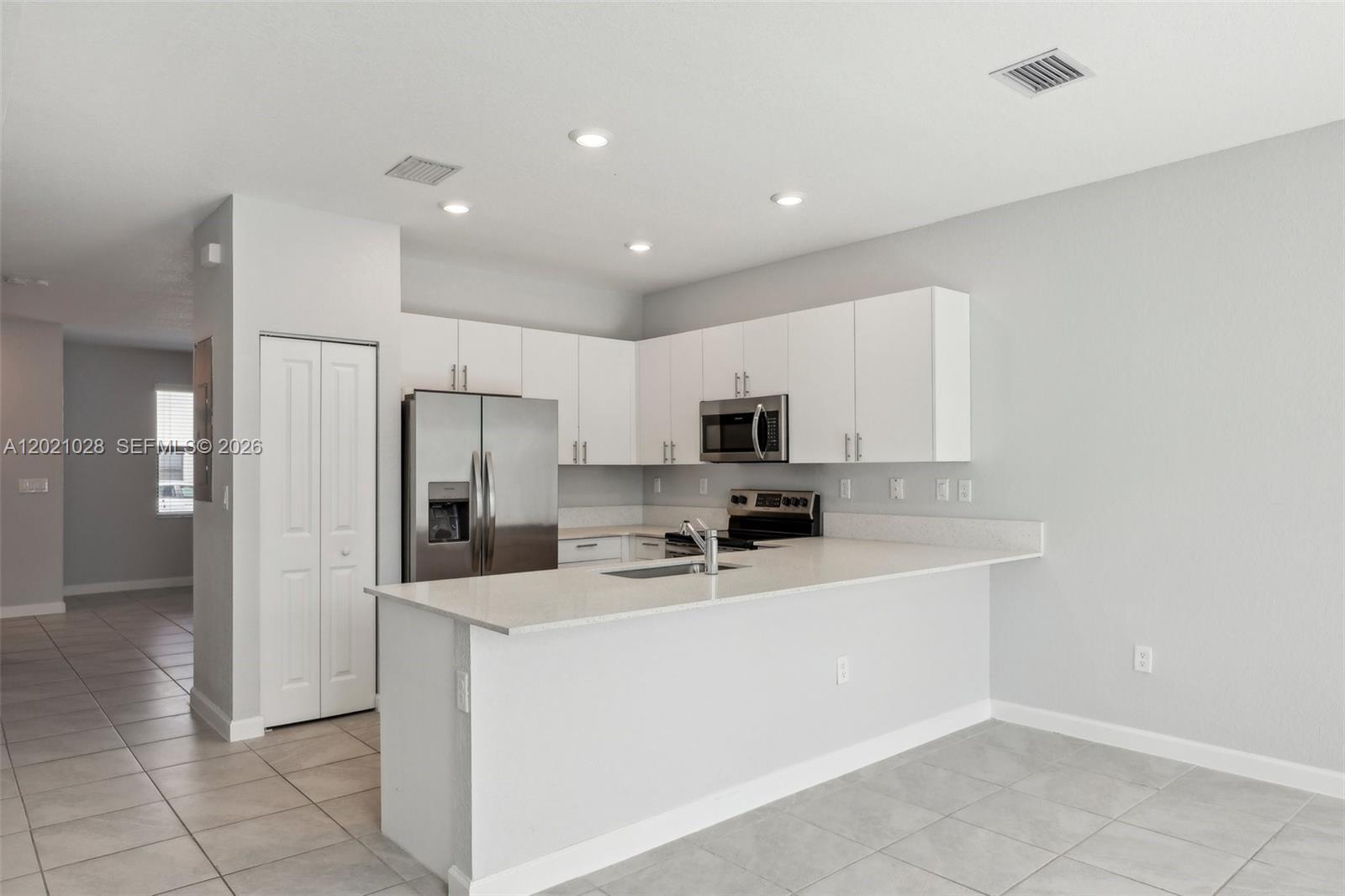 PINE ISLE - Residential