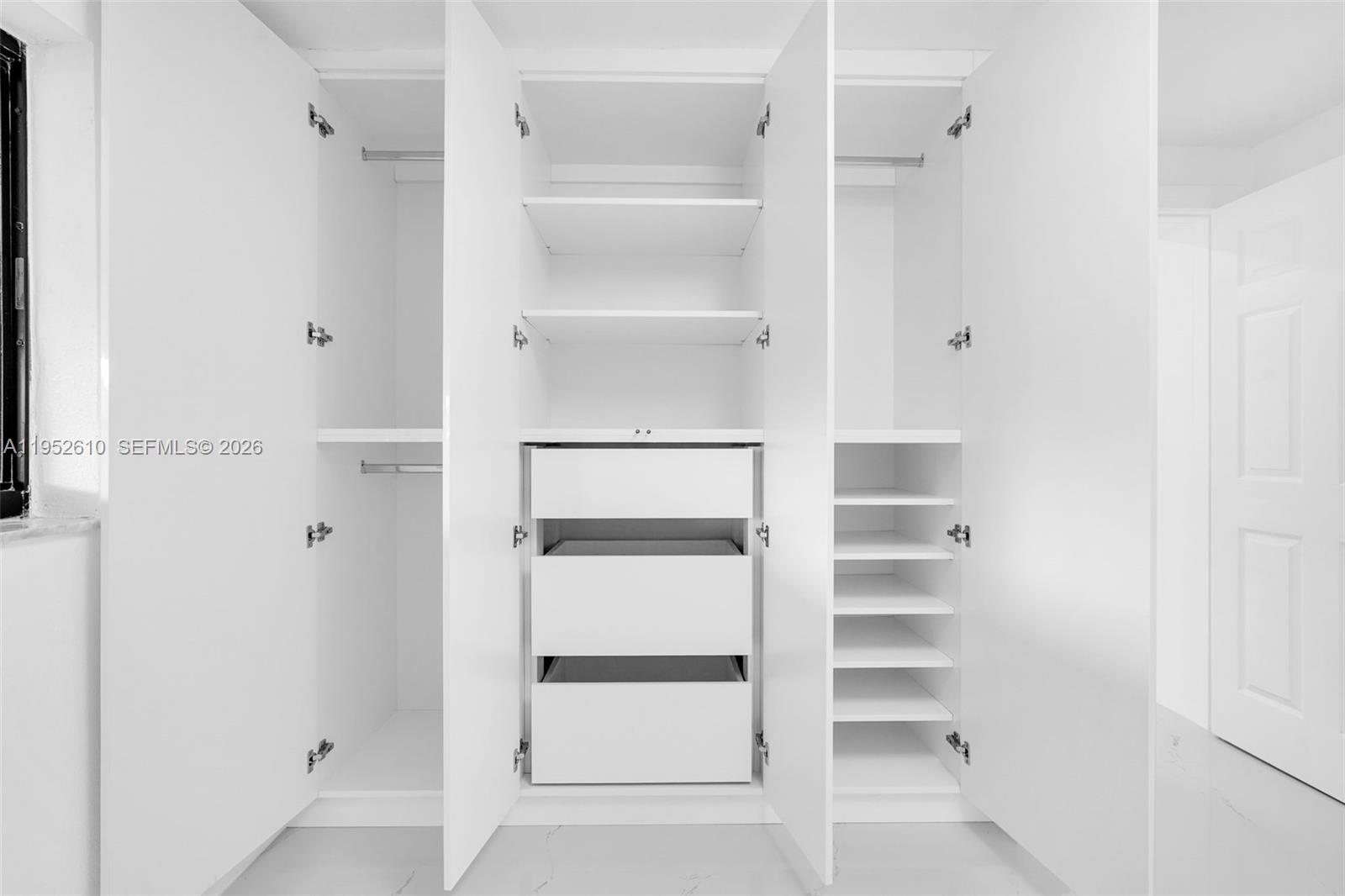 DOUGLAS ESTS - Residential