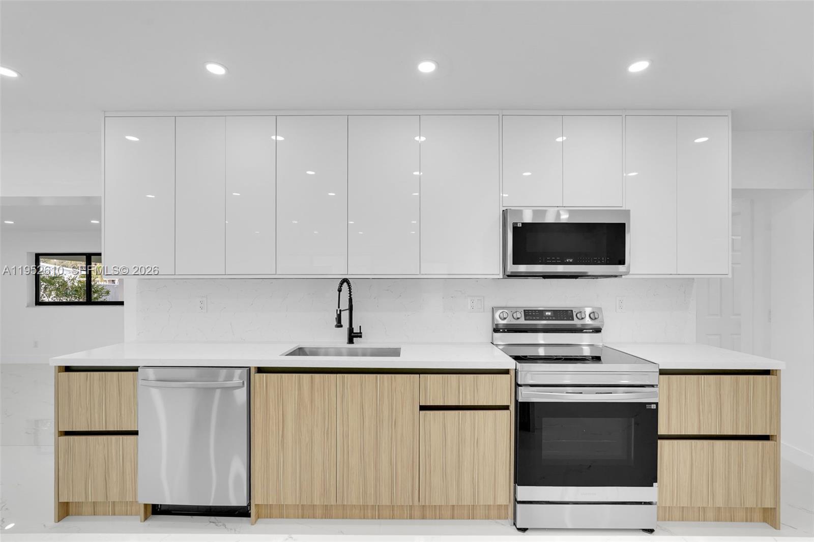 DOUGLAS ESTS - Residential