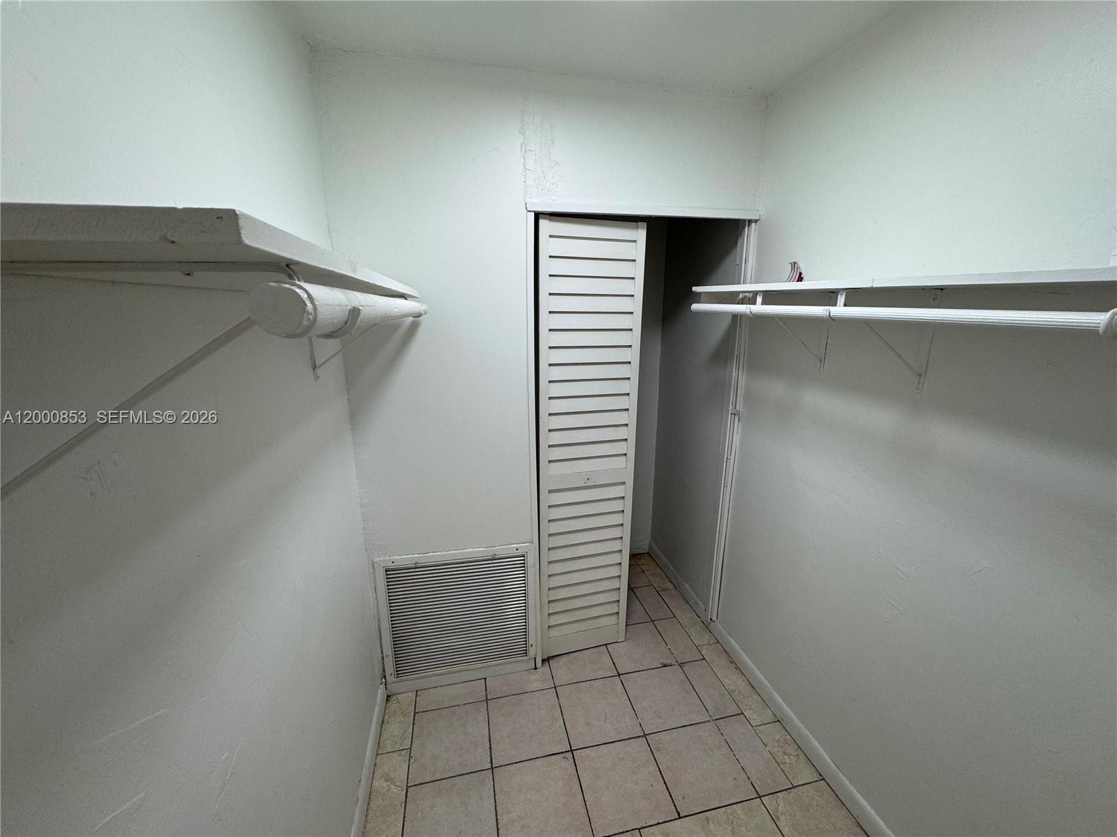 MIAMI GARDENS ESTATES SEC - Residential Lease