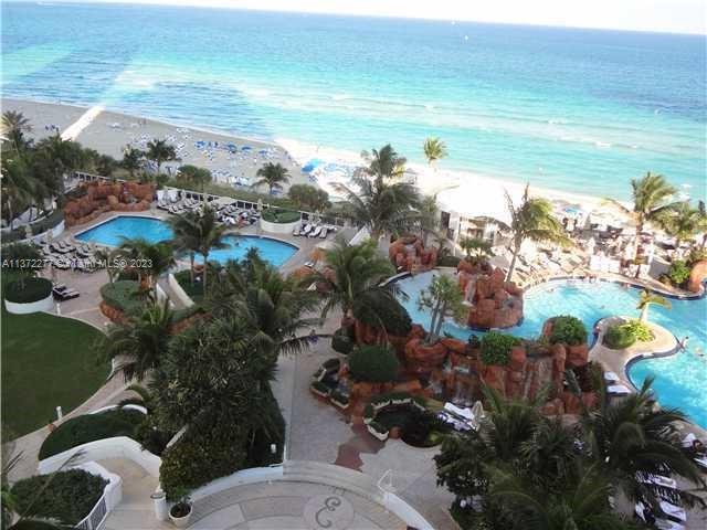 TRUMP INTERNATIONAL - Residential