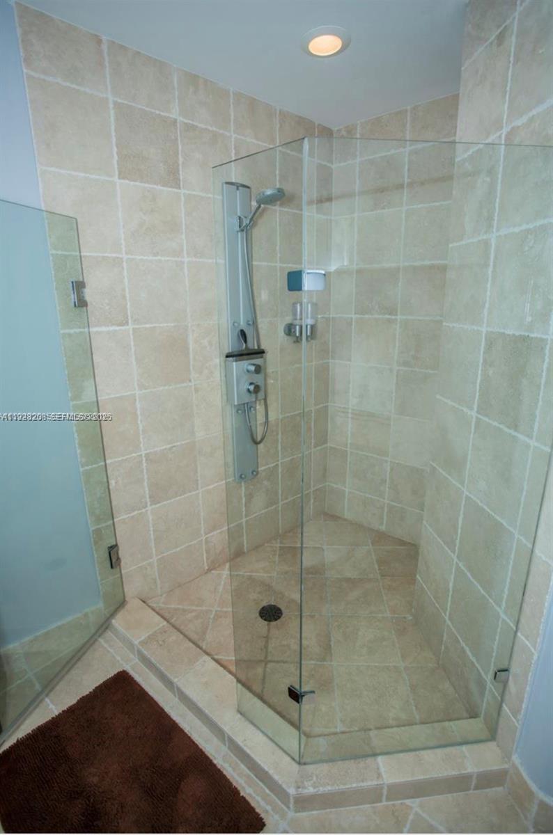 TRUMP ROYALE CONDO - Residential