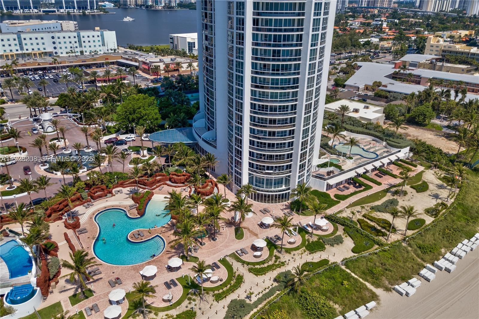 TRUMP ROYALE CONDO - Residential