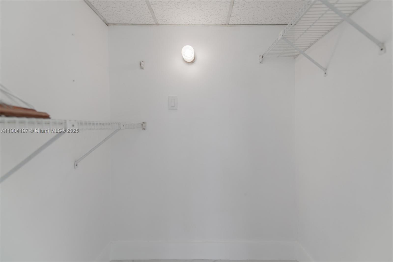 HEMISPHERES CONDO - Residential Lease