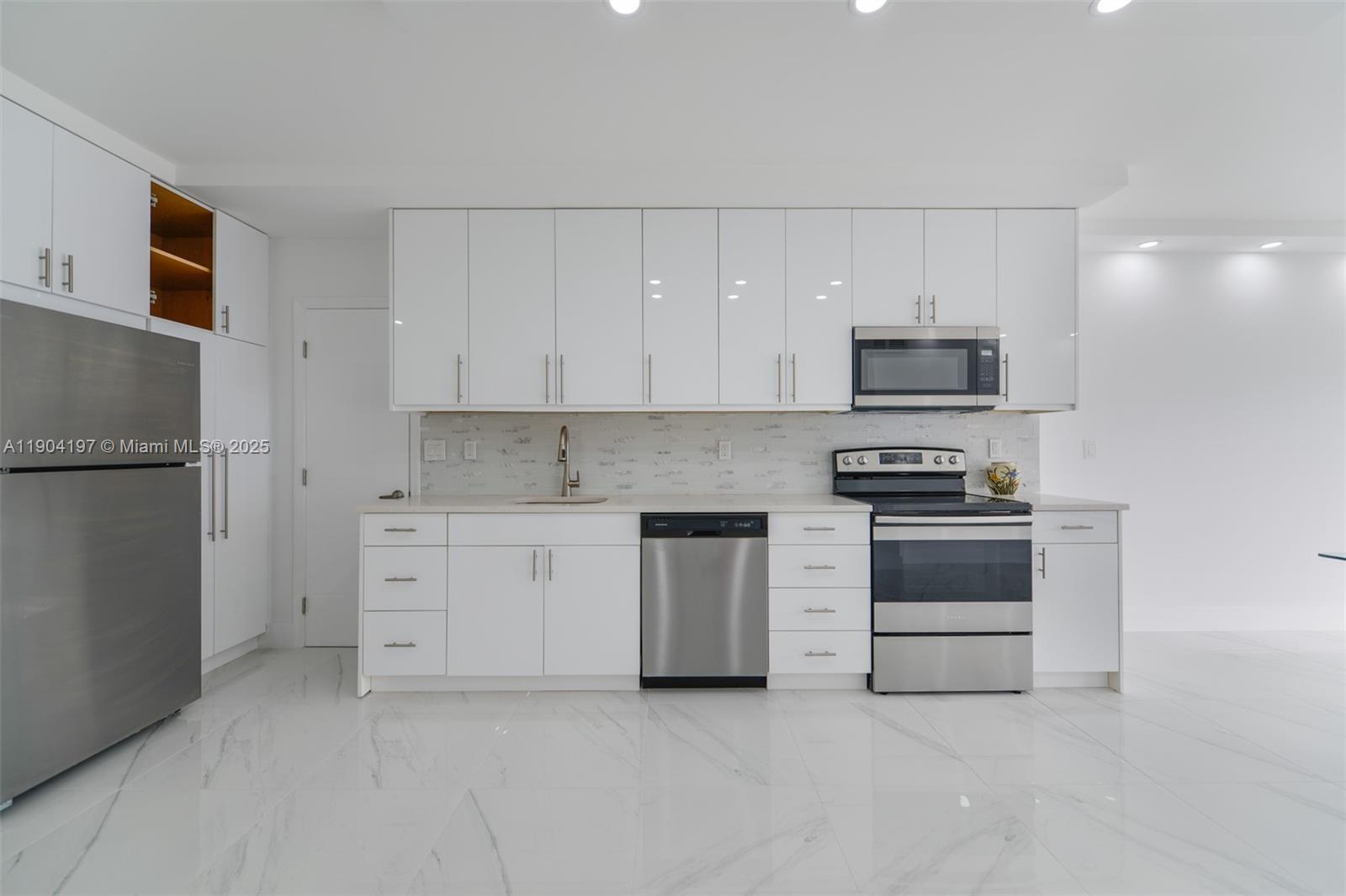 HEMISPHERES CONDO - Residential Lease