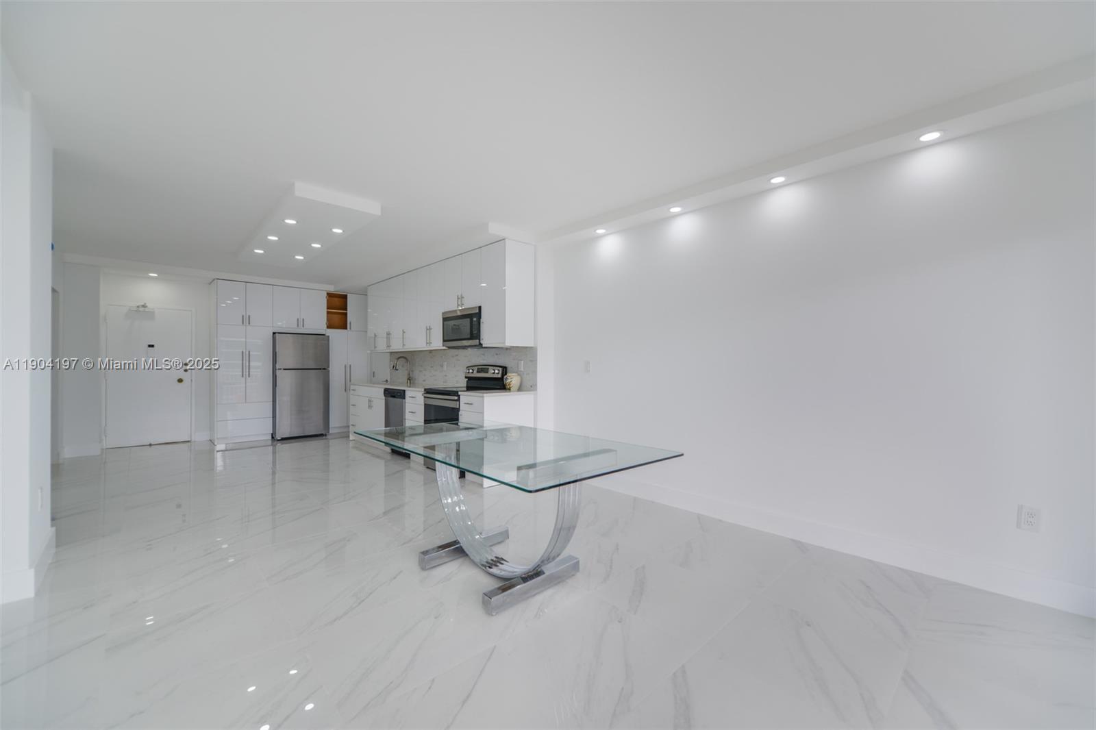 HEMISPHERES CONDO - Residential Lease