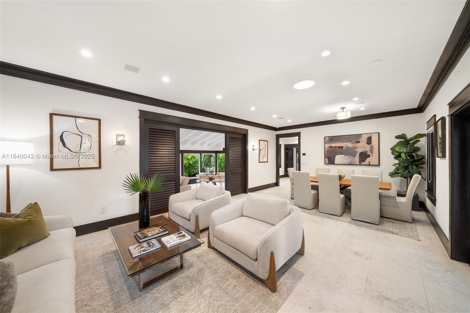 160 W Sunrise Ave