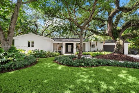 Photo of 160 W Sunrise Ave, Coral Gables, FL 33133 (MLS # A11840043)