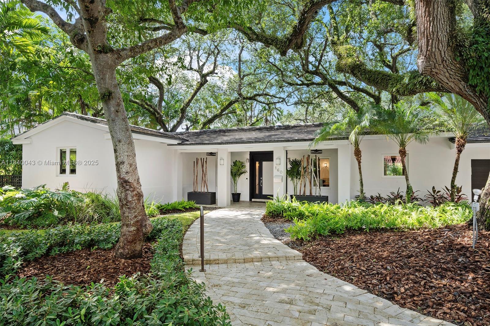 160 W Sunrise Ave