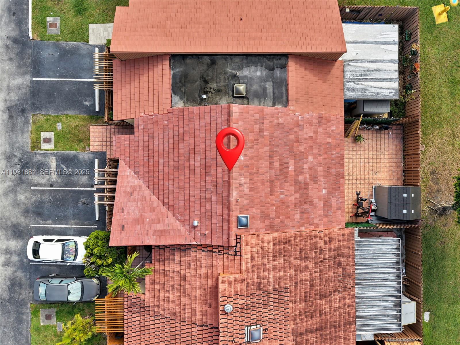 TAMIAMI LAKES TOWNHOMES S - Residential