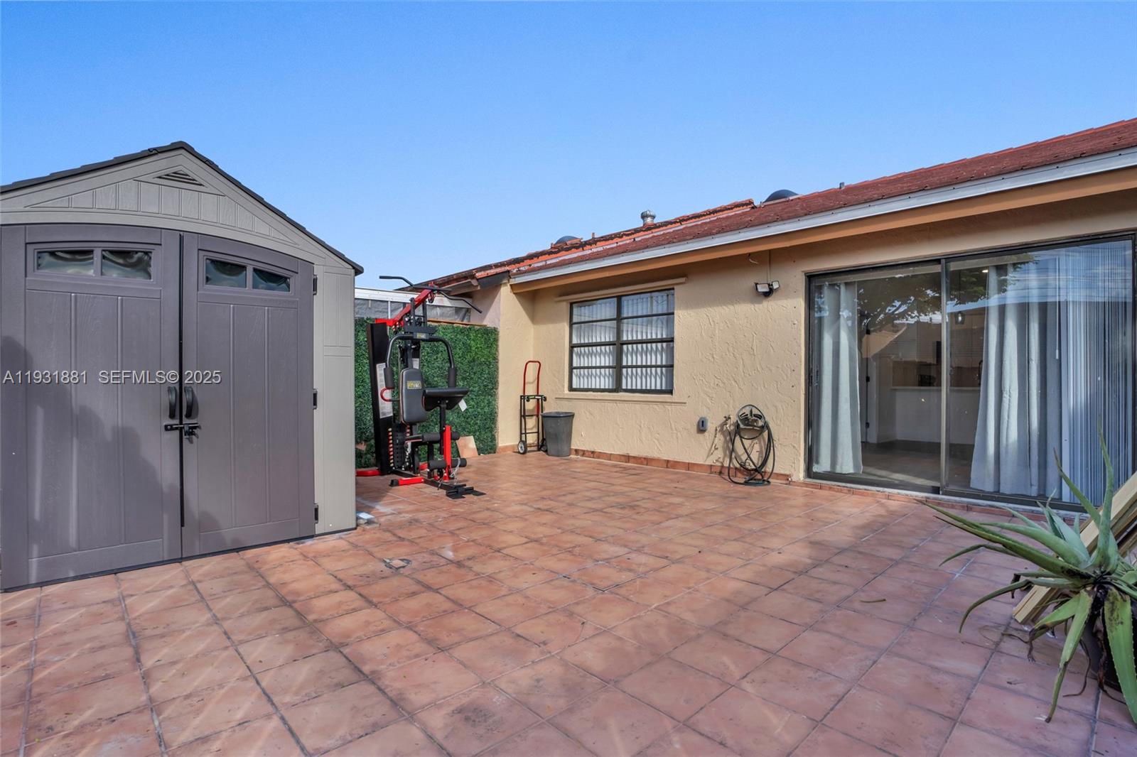 TAMIAMI LAKES TOWNHOMES S - Residential