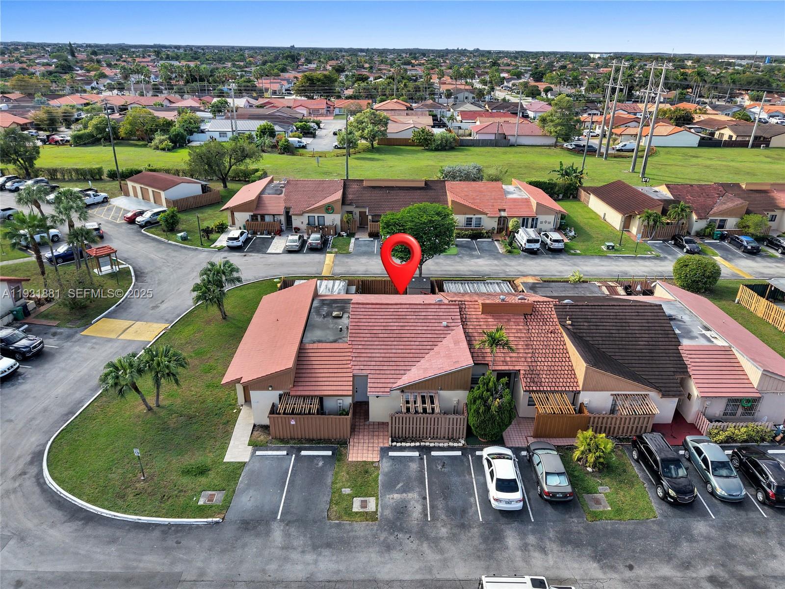 TAMIAMI LAKES TOWNHOMES S - Residential