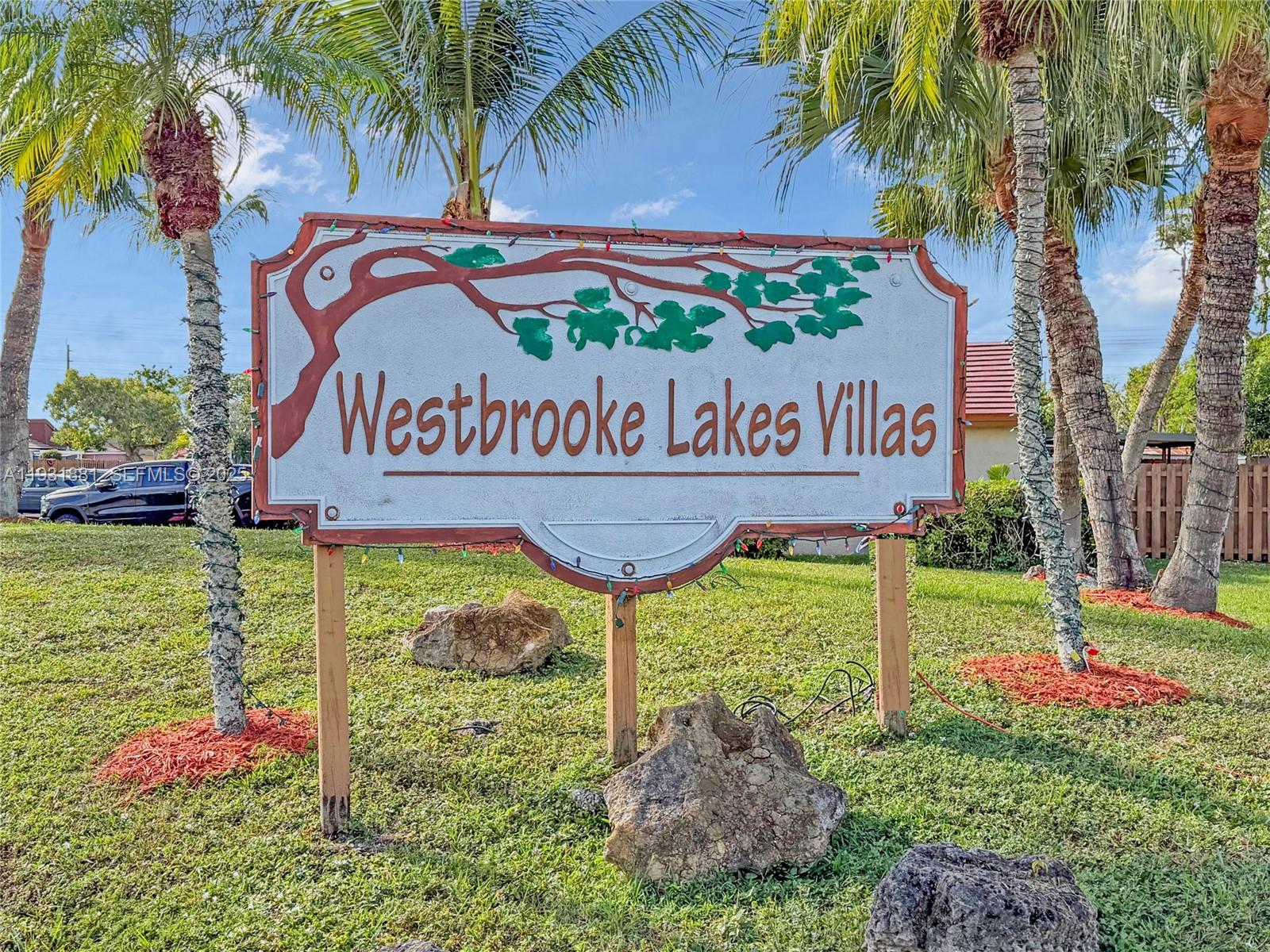 TAMIAMI LAKES TOWNHOMES S - Residential