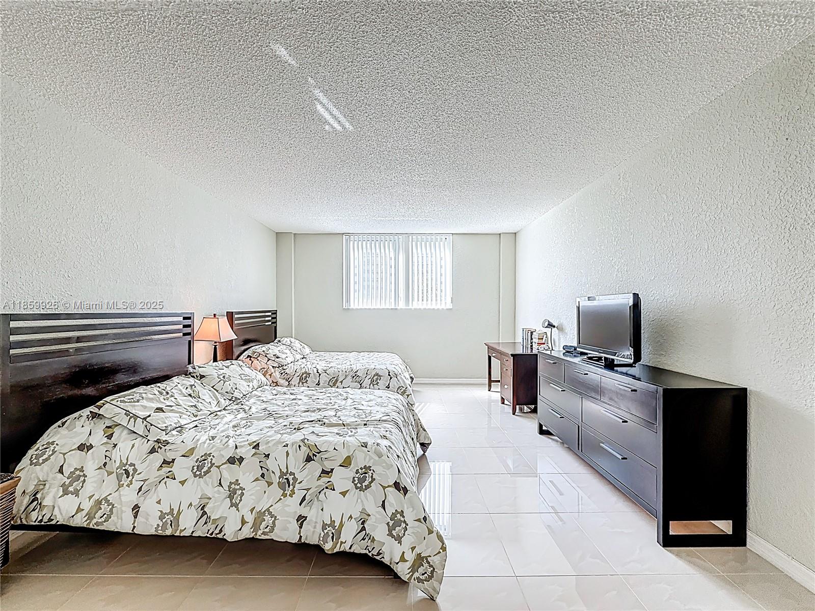 OCEANVIEW BUILDING B COND - Residential