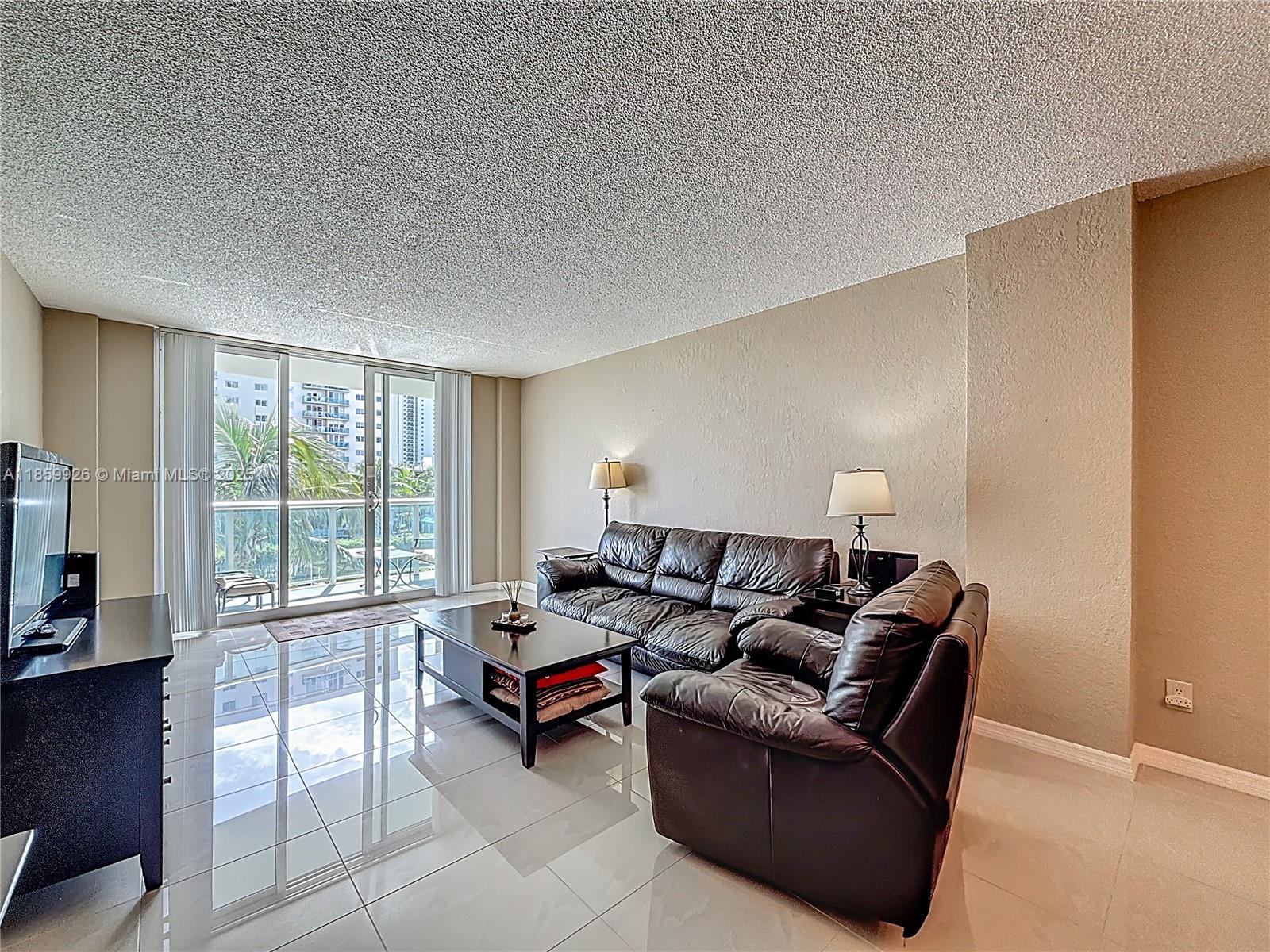 OCEANVIEW BUILDING B COND - Residential