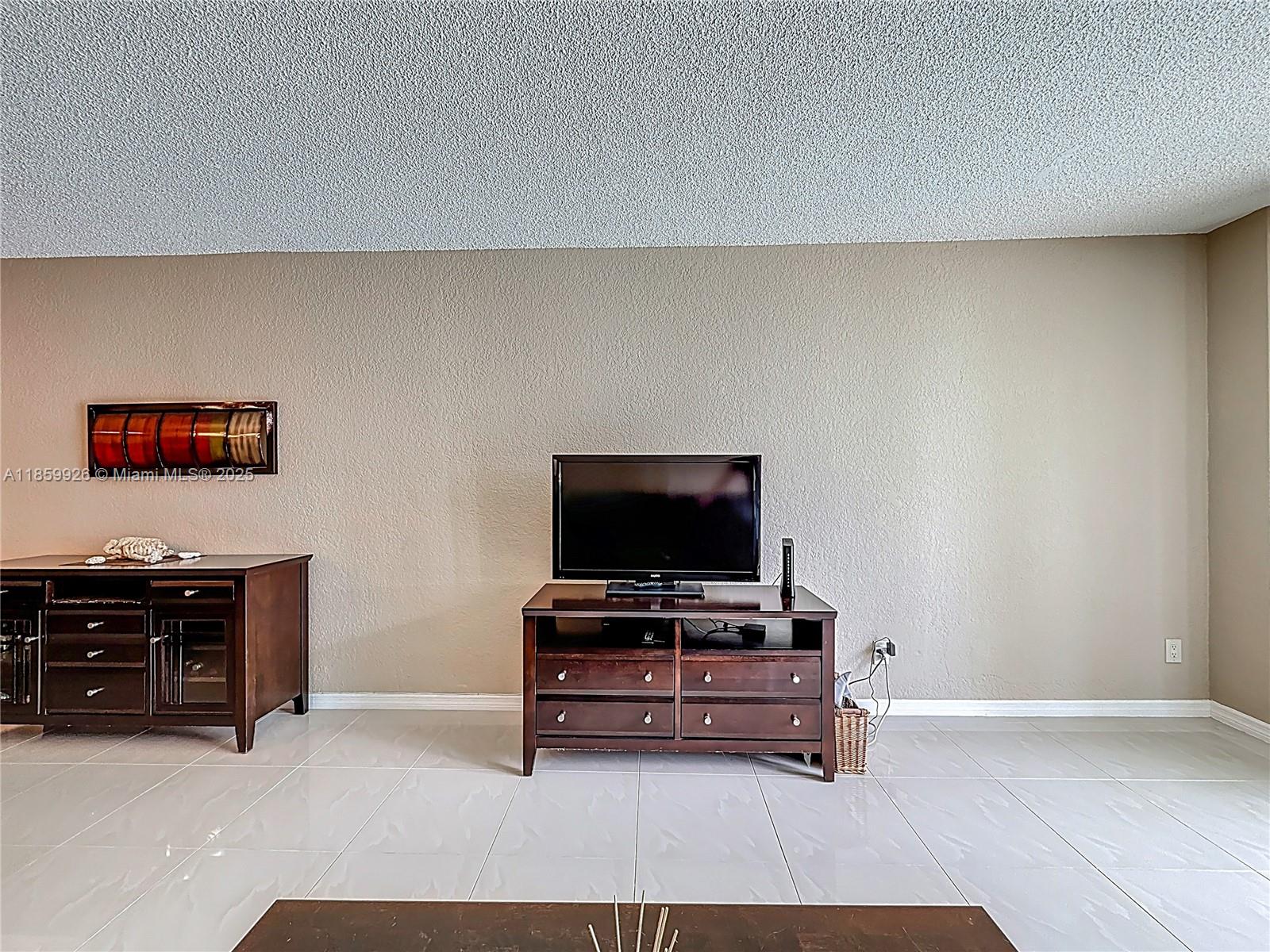 OCEANVIEW BUILDING B COND - Residential