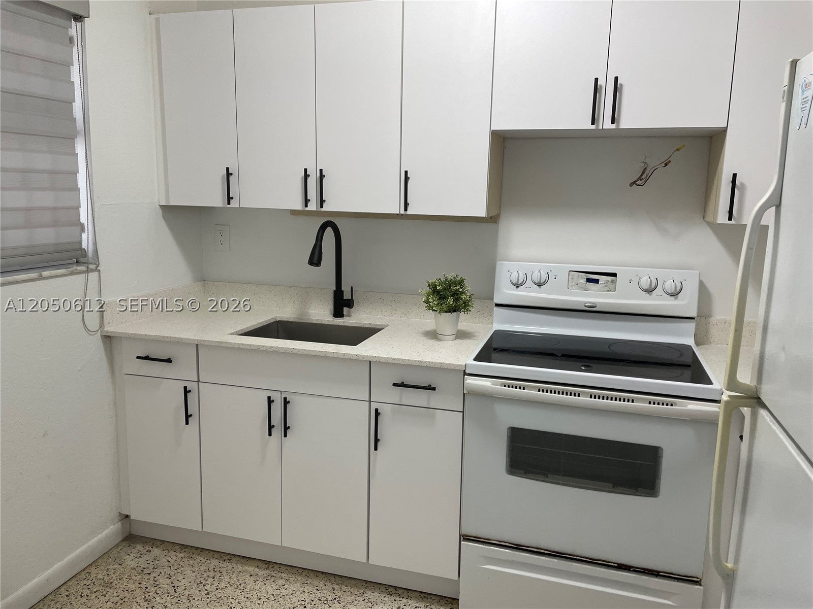 142 SW 18th Ave 19, Miami FL 33135