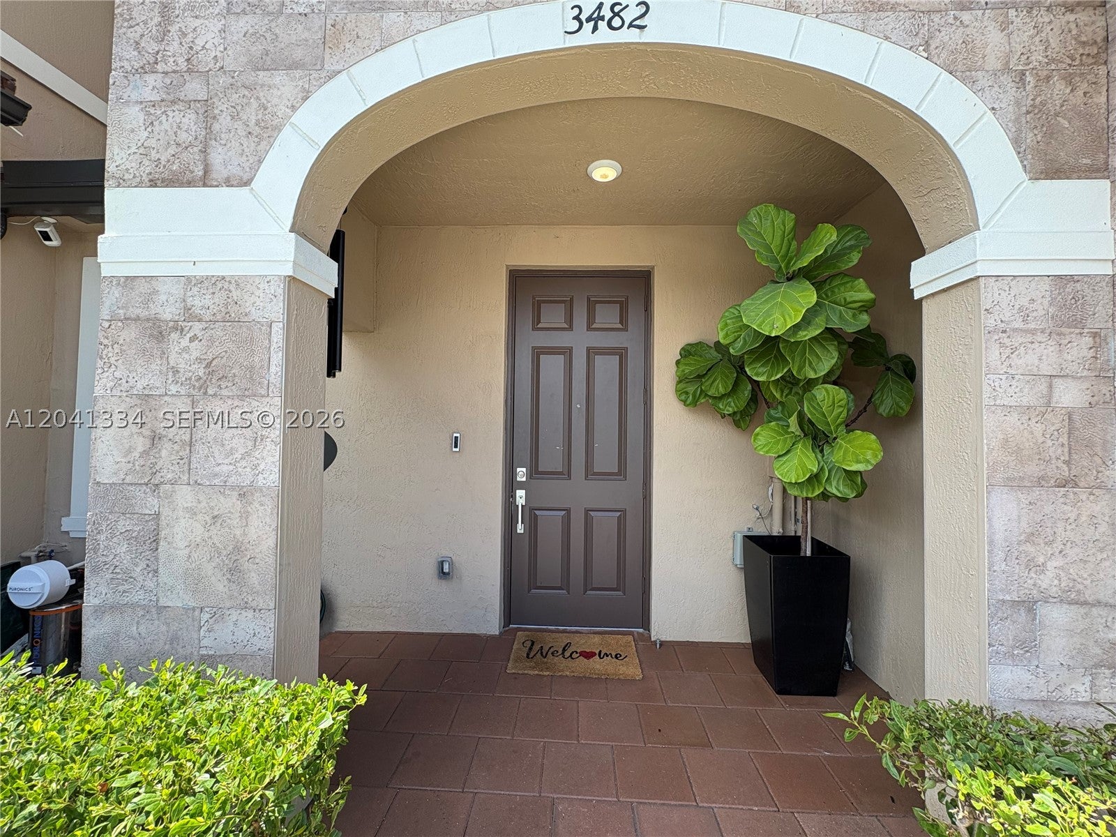 3482 W 114th Ter