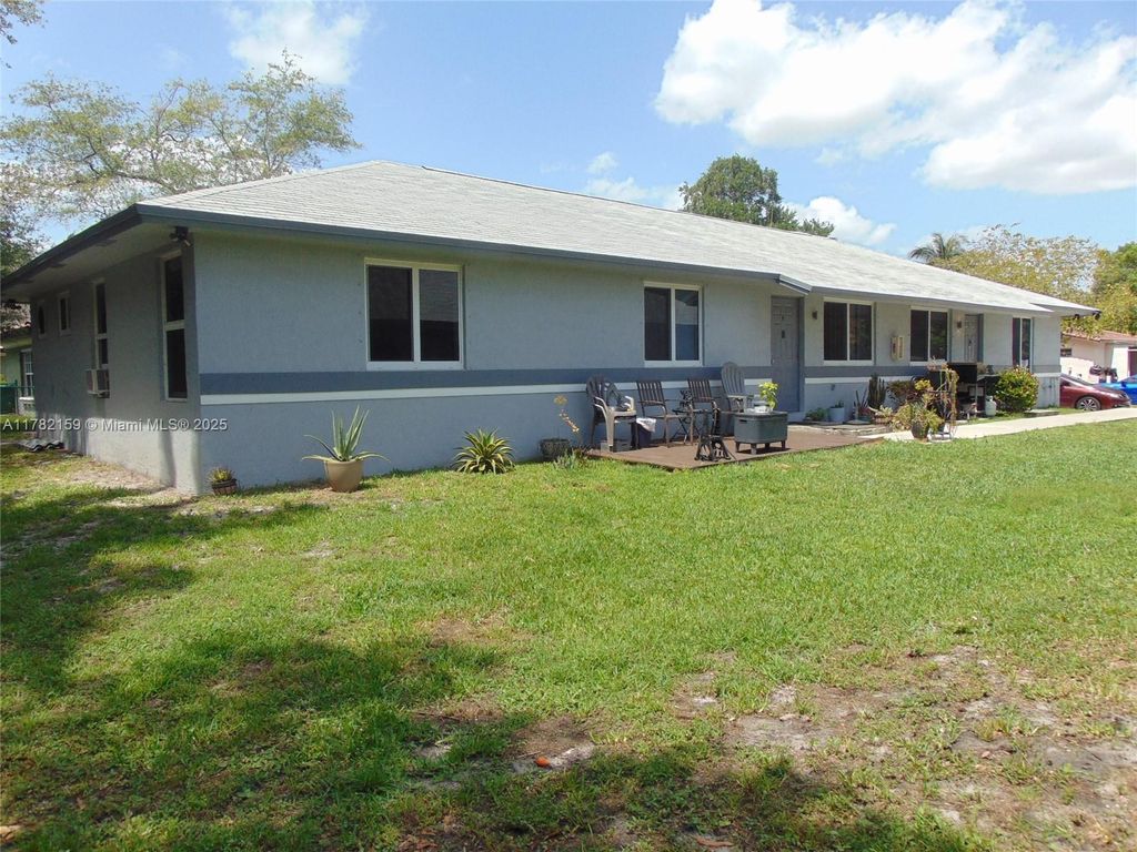 Photo of 6624 SW 48th St, Davie, FL 33314 (MLS # A11782159)