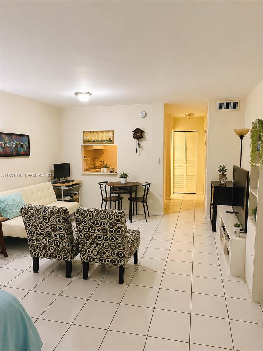 NEW WORLD CONDO APTS III - Residential